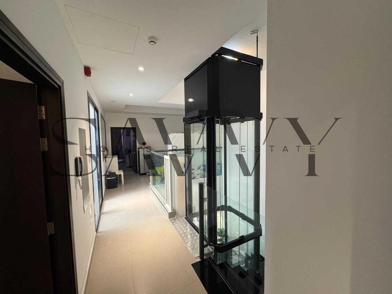 Elegant 4 Bedroom Townhouse | Two Floors | Community Living