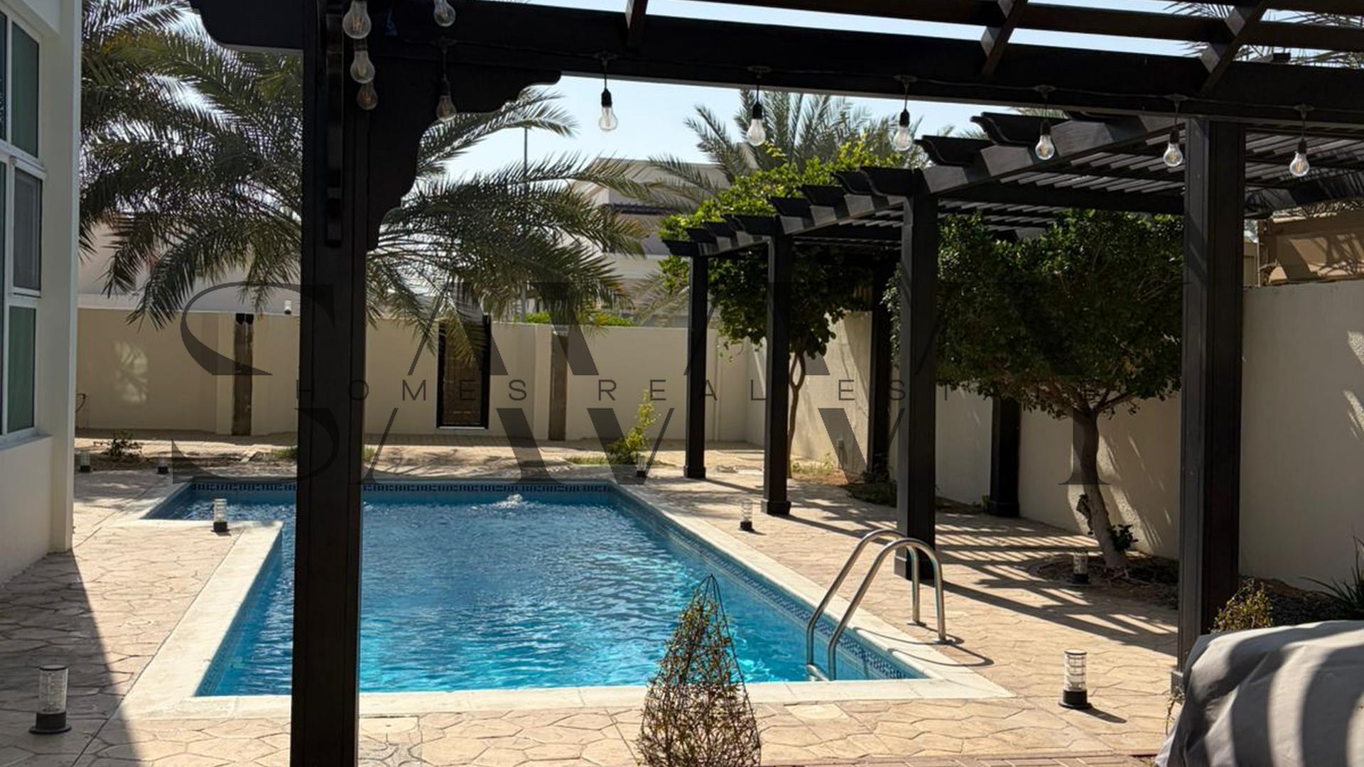 CC Nationals Only | Luxurious 4-Master Villa with Pool & 2 Kitchens